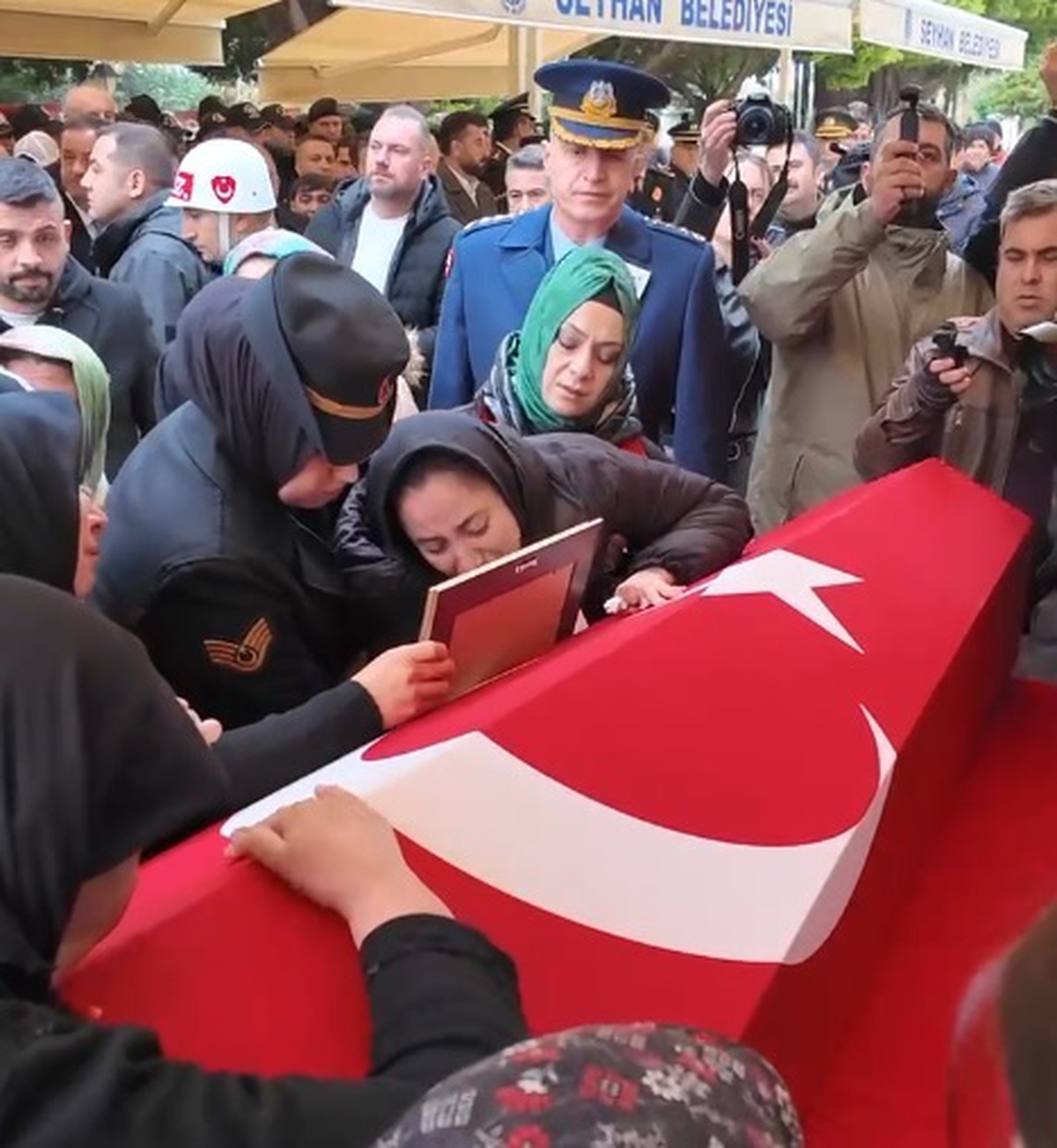 Kilit şehidi uzman çavuş, son yolculuğuna uğurlandı