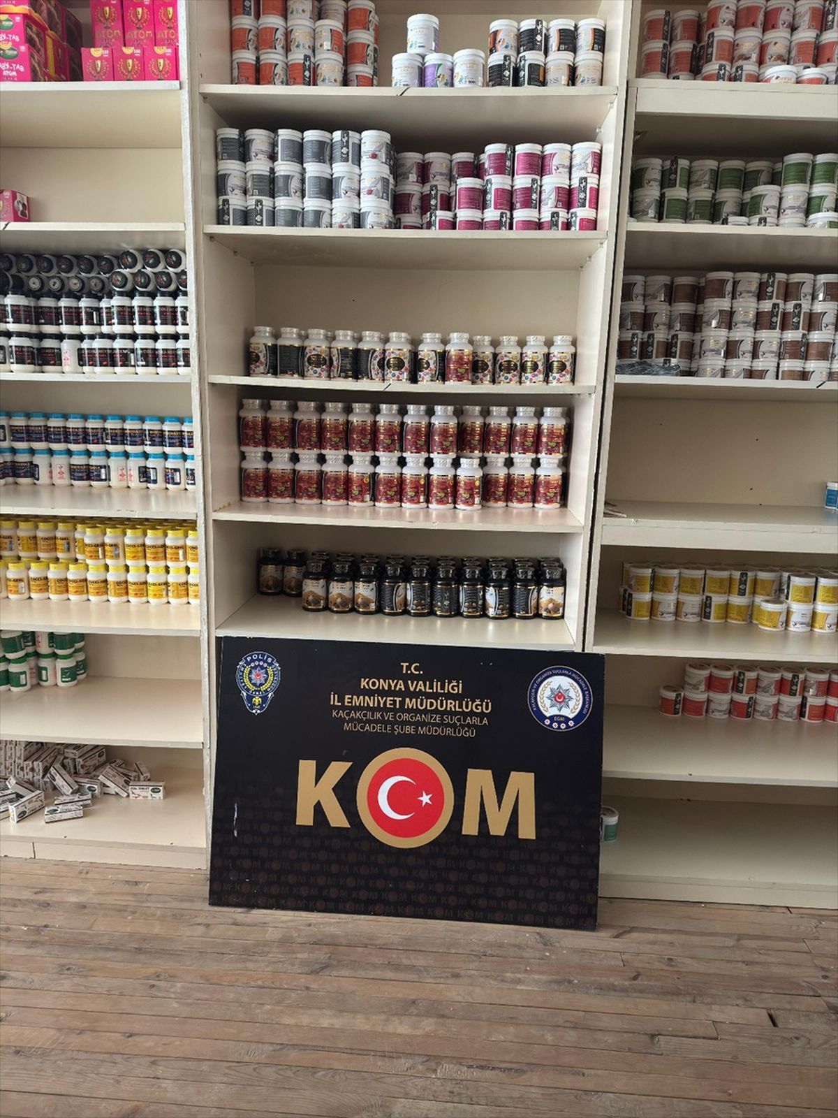 Konya\'da Yasak İlaç Satışı: 825 Bin İlaç Ele Geçirildi
