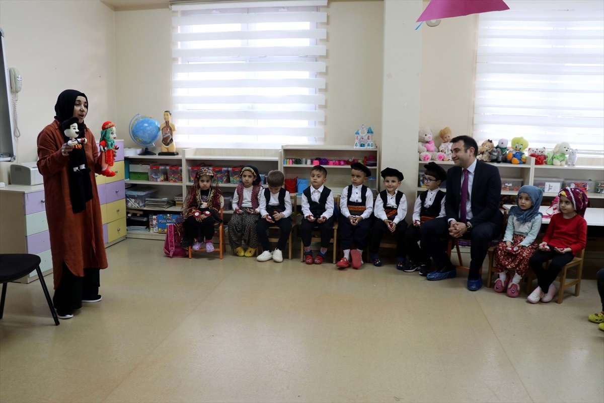 Elazığ\'da \'Birlikte Büyüyoruz\' Projesi