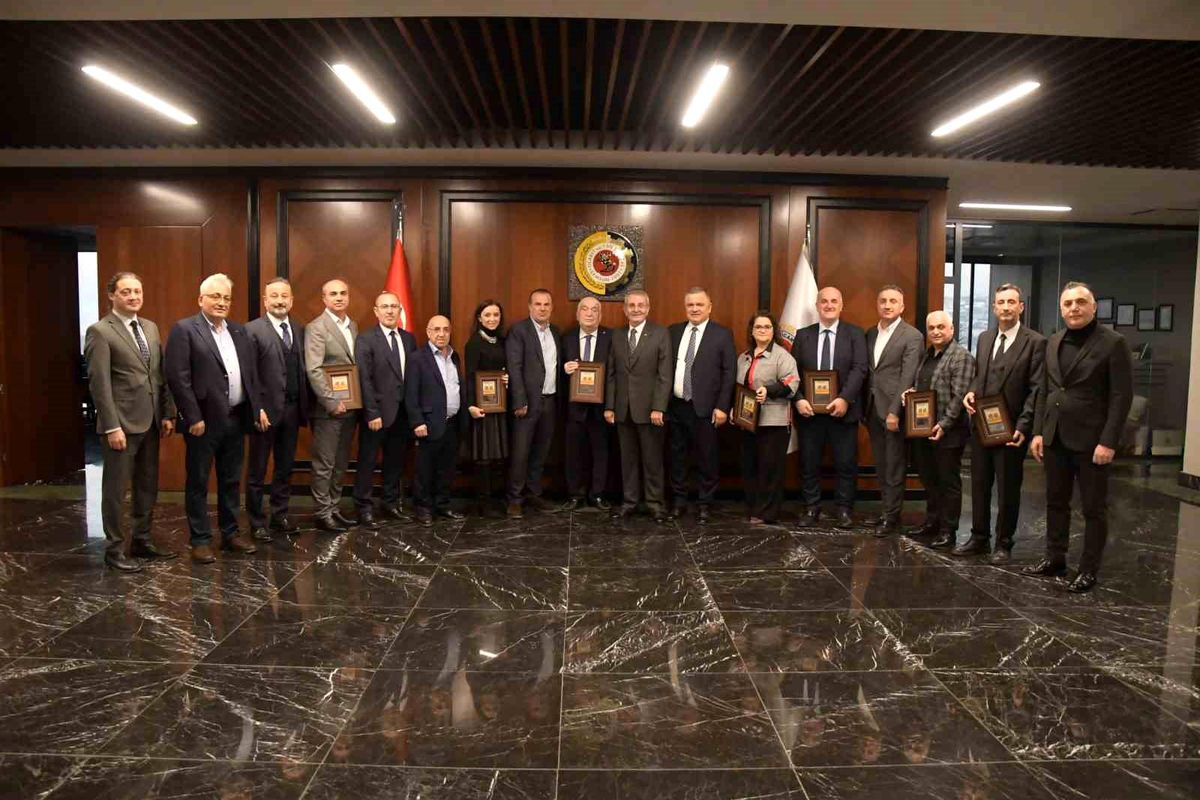 Samsun TSO\'da 20 Yılını Dolduran Çalışanlara Teşekkür