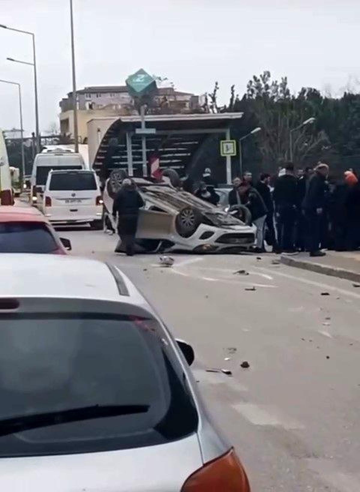 Bursa\'da Otomobil Takla Attı