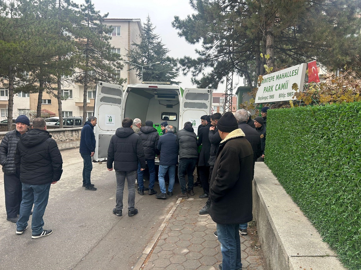 Otomobil Tamiri Sırasında Zehirlenen Adam Hayatını Kaybetti