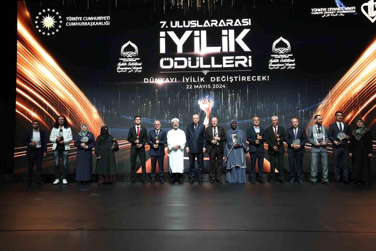 Türkiye Diyanet Vakfı, 8. Uluslararası İyilik Ödülleri\'ni Veriyor