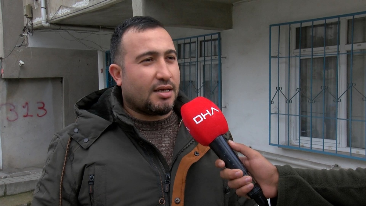 Avcılar\'da Kamyonet Kazası: Çocuklar Son Anda Kurtuldu
