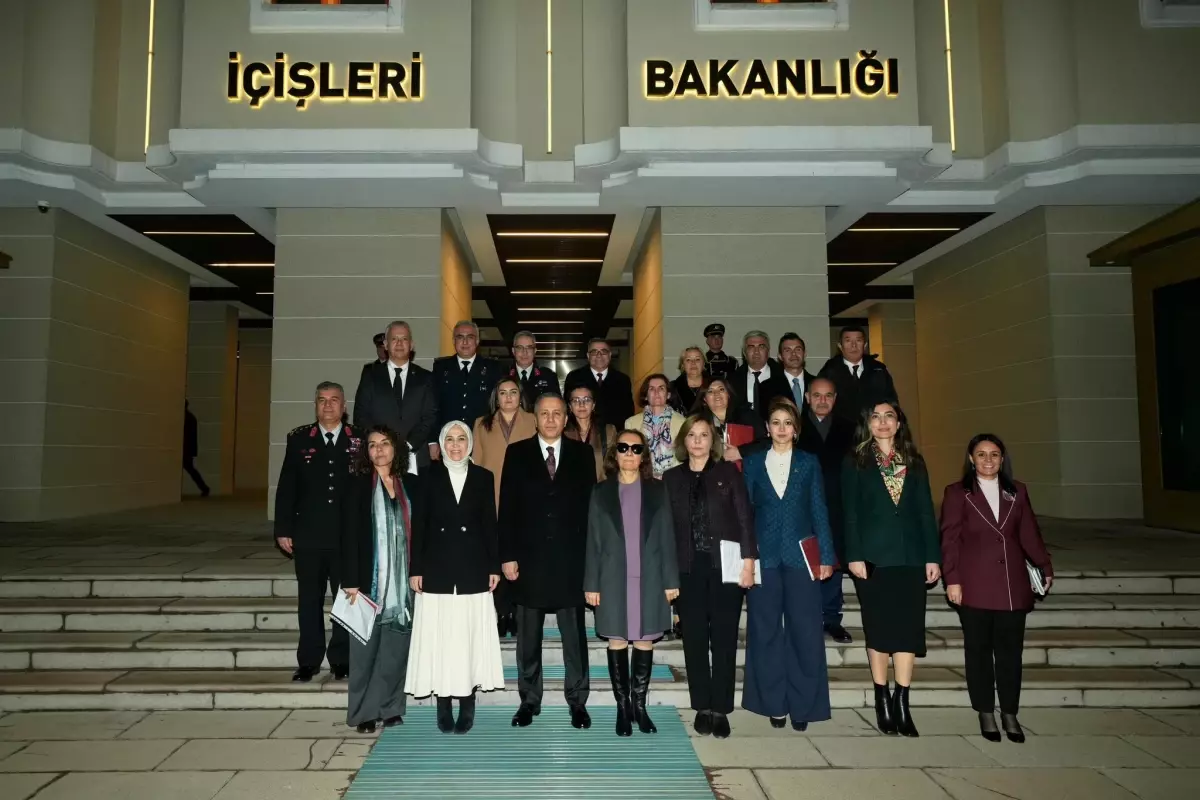 İçişleri Bakanı Yerlikaya, KADES Uygulaması İle Kadına Yönelik Şiddete Karşı Mücadelede Kararlılık Vurguladı