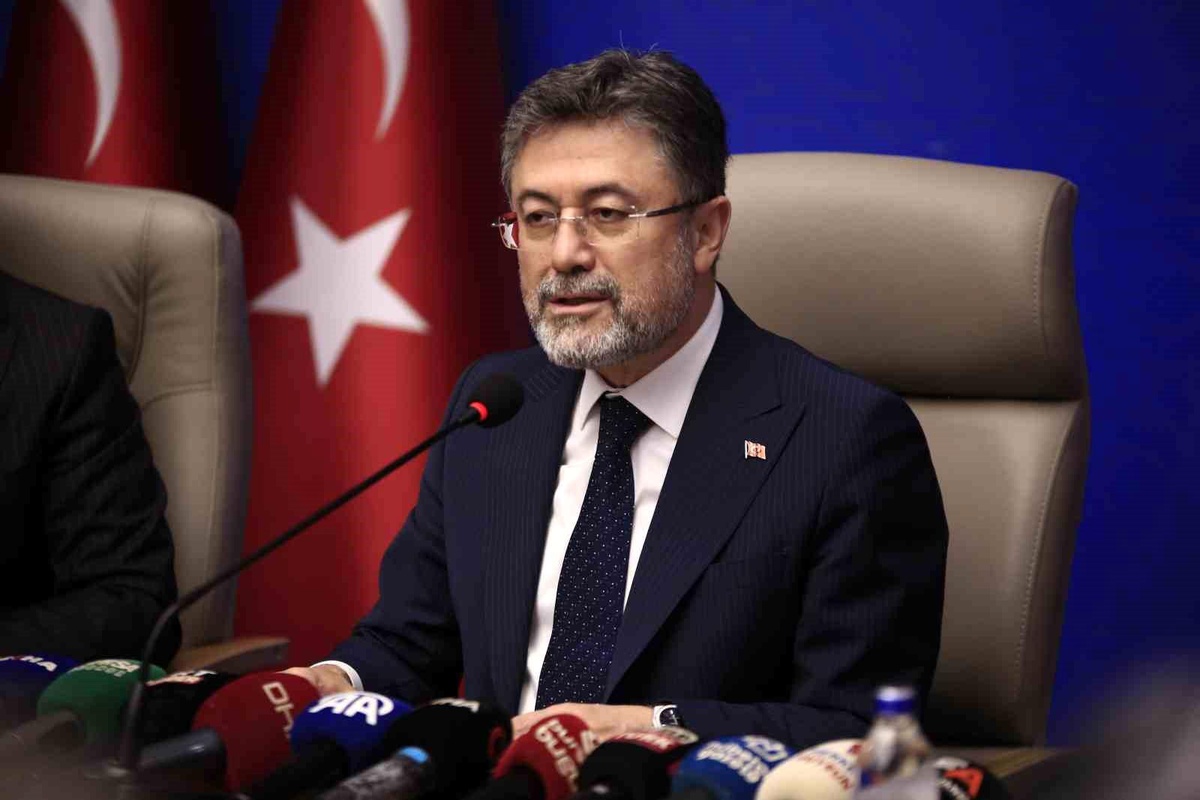 Bakan Yumaklı: "\'Türkiye\'nin tarımsal üretimi bitti, mahvolduk\' diyenler en ufak bir analize veya gerçeklik payına sahip değil"