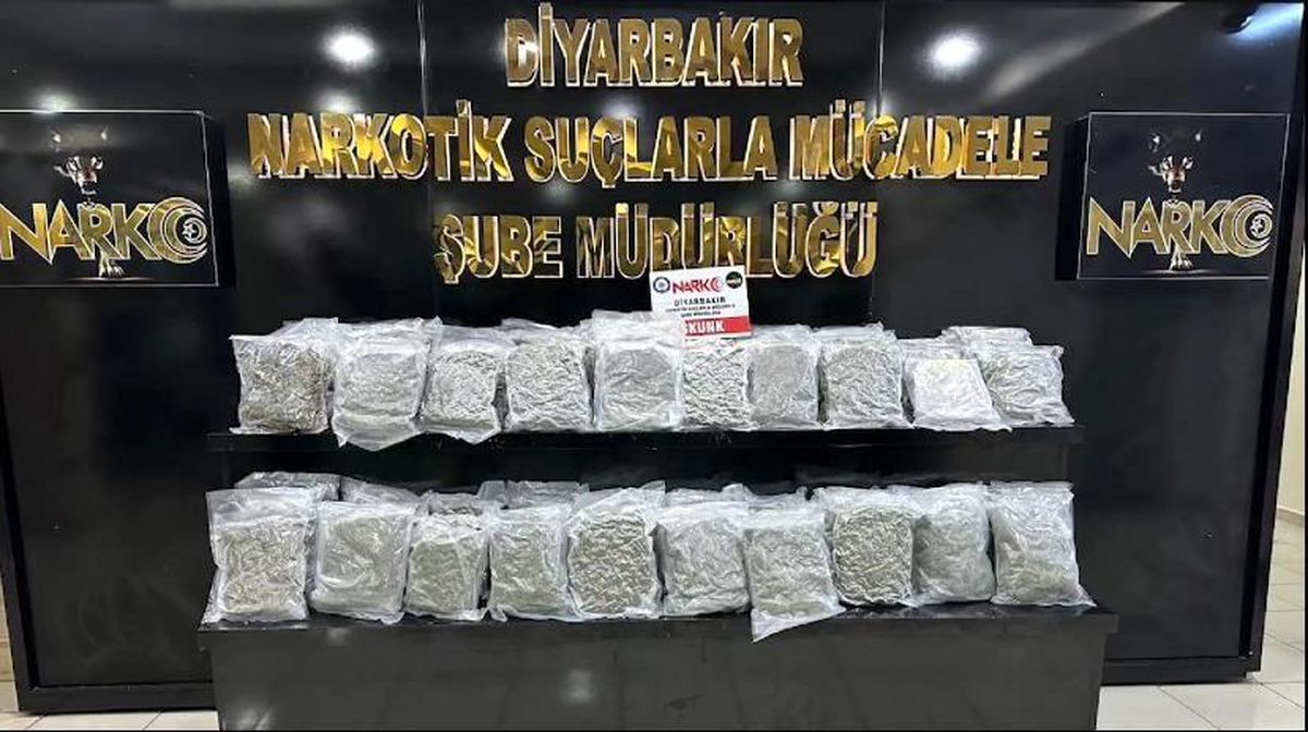 Diyarbakır\'da Uyuşturucu Operasyonu: 52 Tutuklama