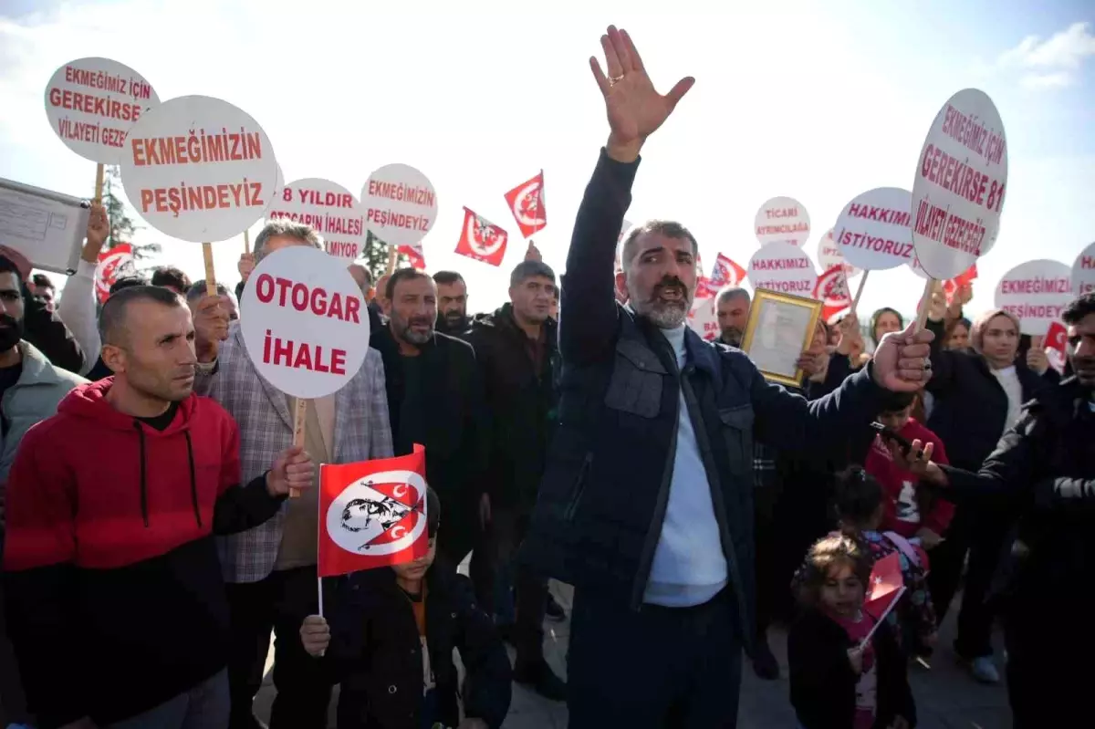 Edirne\'de Turizm Firmalarından Çalışma Ruhsatı İptaline Protesto