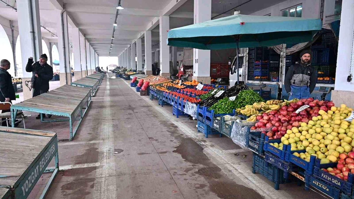 Yozgat\'ta Pazar Esnafı Zor Günler Geçiriyor