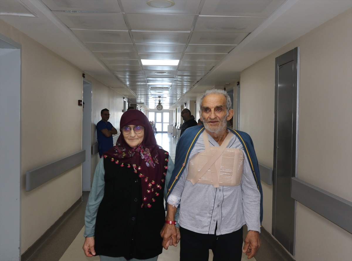 Rize\'de iki kardeşin kalp kapakçıkları aynı gün yapılan operasyonla değiştirildi