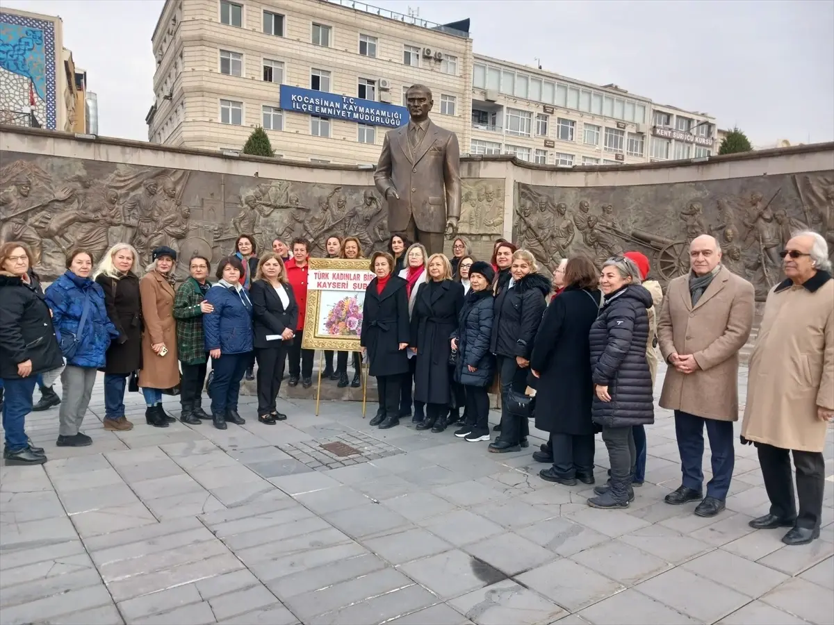 Türk Kadınlarına Seçme Hakkı Törenle Kutlandı