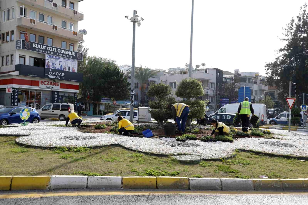 Aydın Büyükşehir Belediyesi, Kuşadası ve Didim\'de Turizm Hazırlıklarını Başlattı