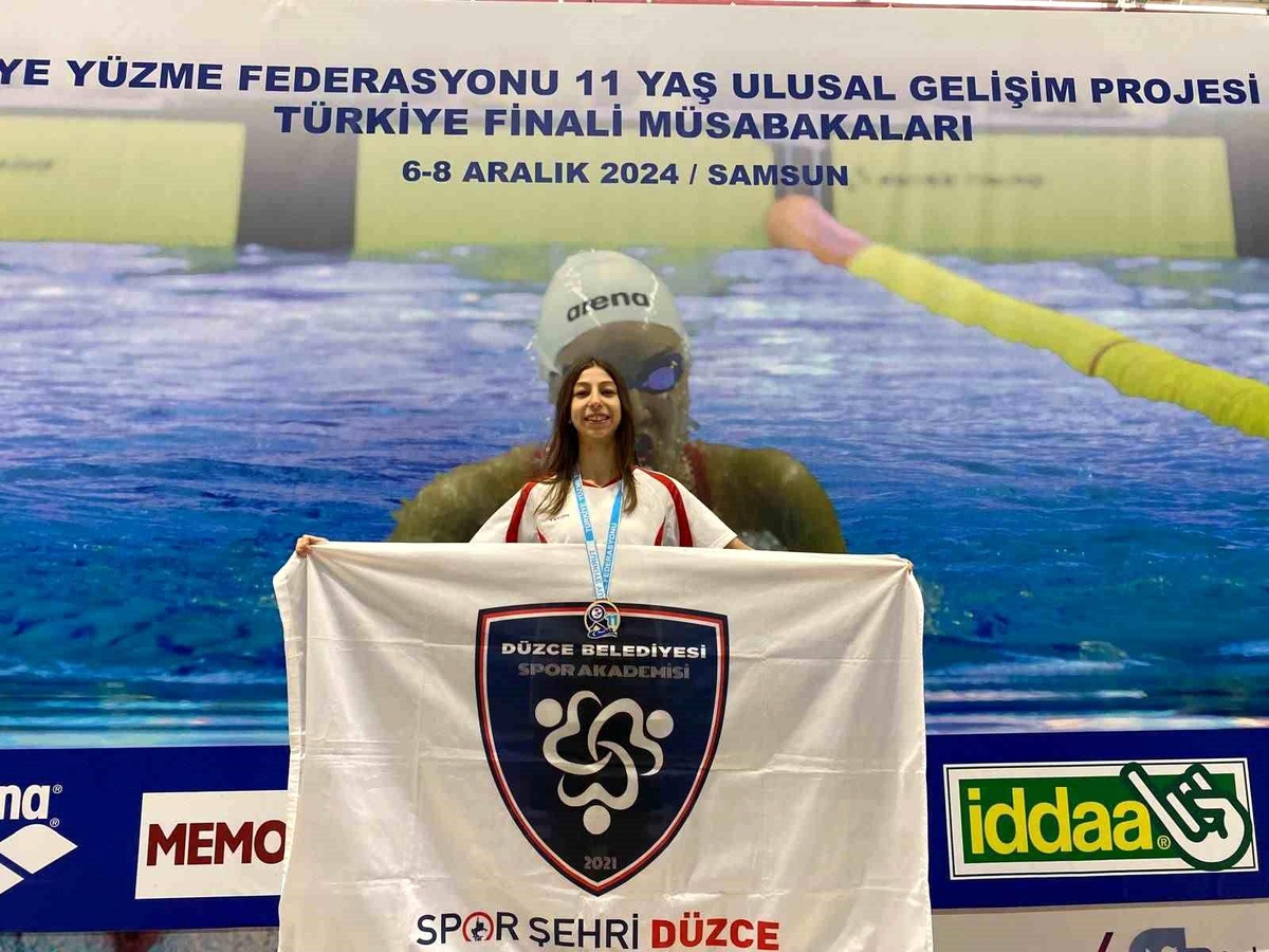 Düzceli Nefin Olur\'dan Altın Madalya