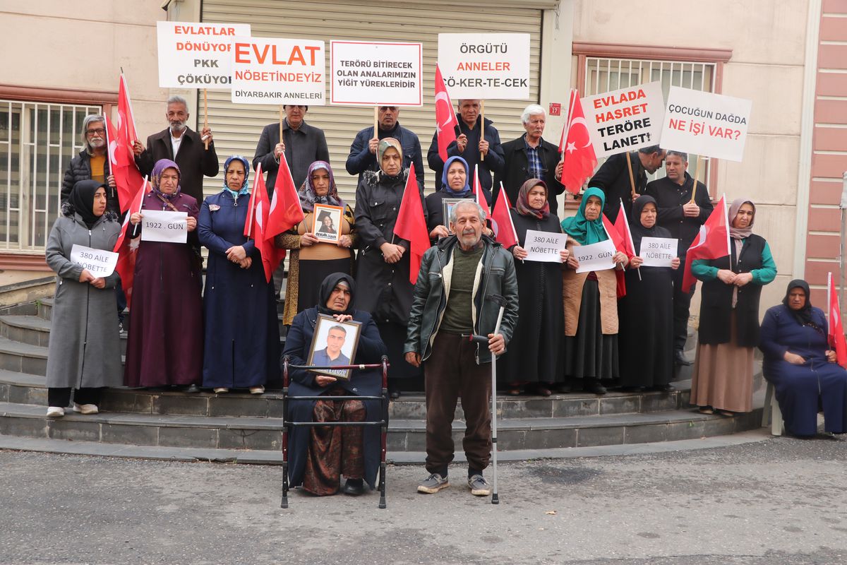 Diyarbakır\'da Evlat Nöbeti Tutun Aile Sayısı 380\'e Ulaştı