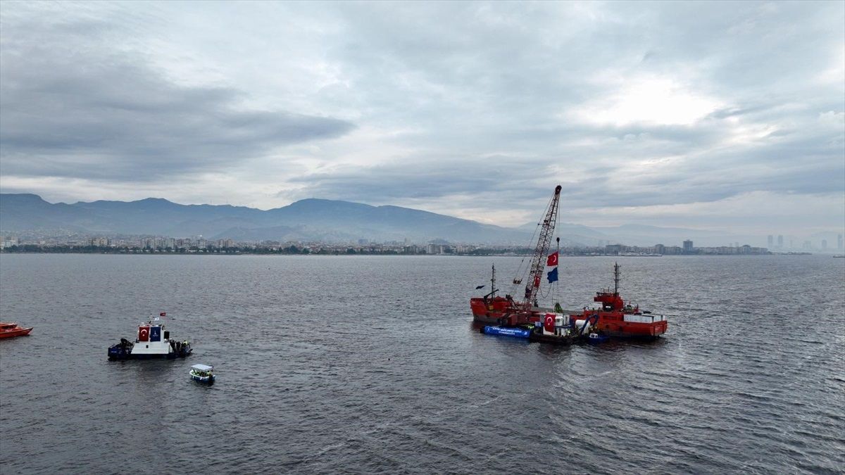 İzmir Körfezi Temizleniyor