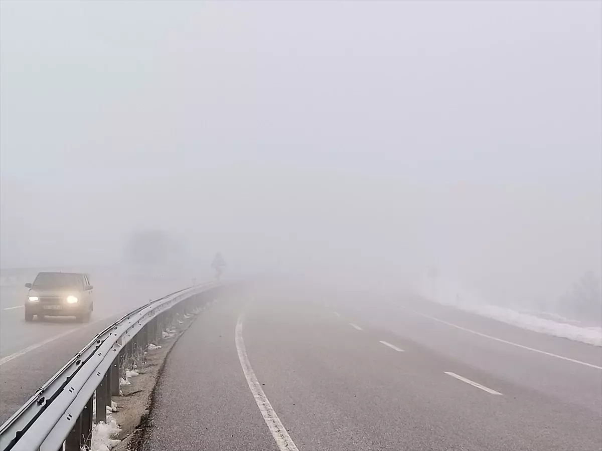 Kastamonu\'da Sis Nedenli Görüş Mesafesi 100 Metreye Düştü