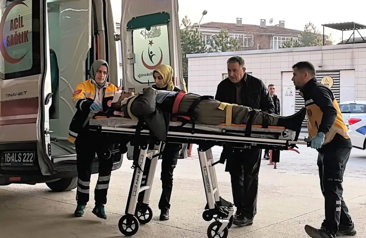 Bursa\'da Yaya Kazası: Yaşlı Adam Ağır Yaralandı