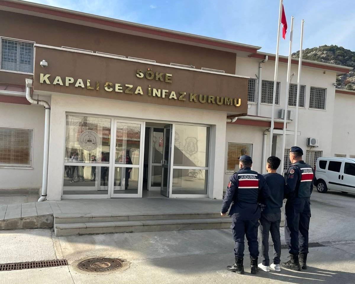 Kuşadası\'nda Uyuşturucu İmalatı Operasyonu