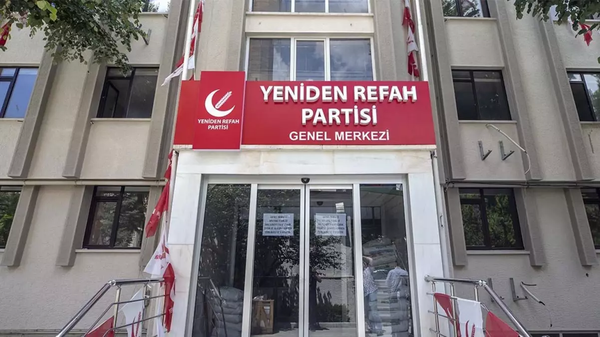 Yeniden Refah Partisi\'ne şok! Belediye başkanı istifa etti