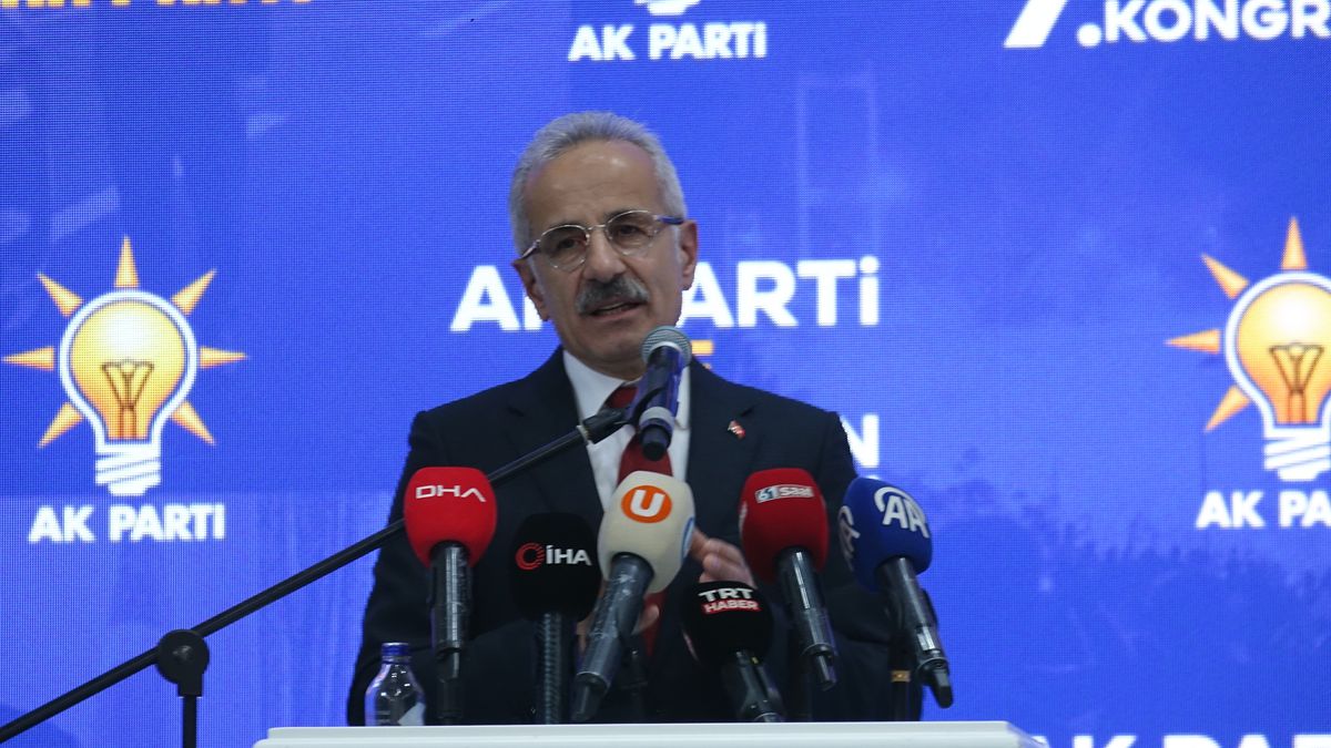 Bakan Uraloğlu: Bütün Karadeniz\'in konuştuğu demir yolu projesini yapmaya başladık