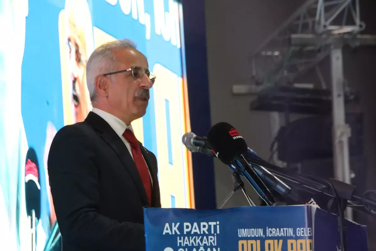 Bakan Uraloğlu: Bütün Karadeniz\'in konuştuğu demir yolu projesini yapmaya başladık (3)