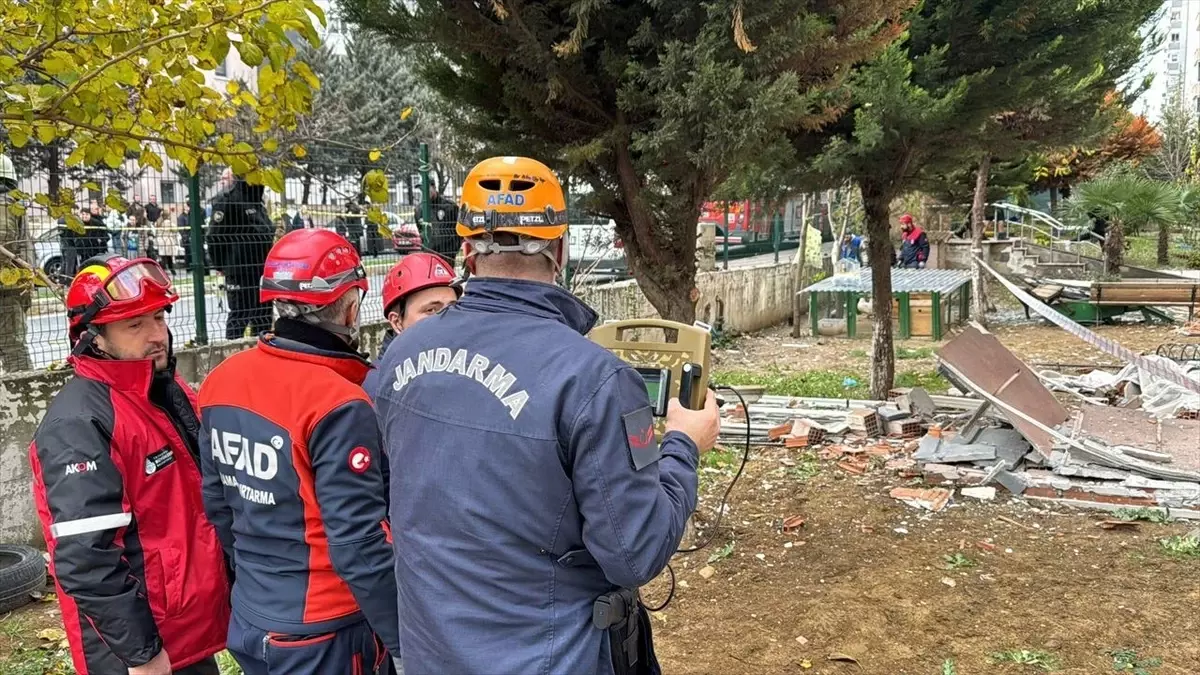 Beylikdüzü\'nde Doğal Gaz Patlaması: 1 Ölü, 3 Yaralı