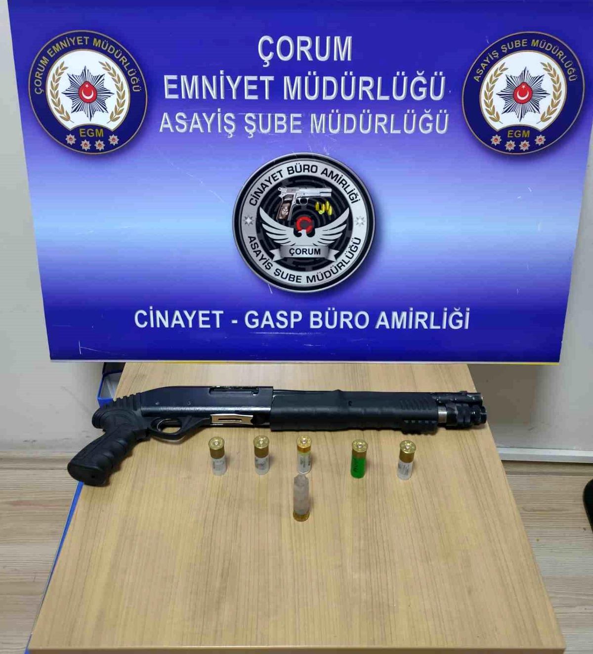Çorum\'da Silah ve Uyuşturucu Operasyonu
