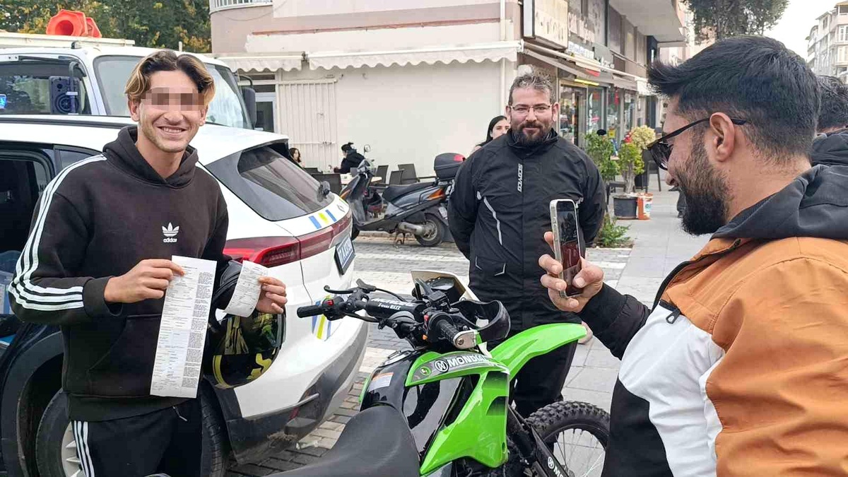 Okul Servisi Öğrencisine Motosiklet Çarptı