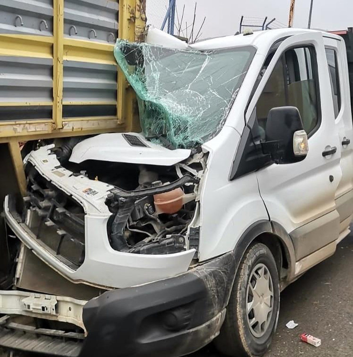Çankırı\'da Kamyonet Tıra Çarptı: 1 Yaralı