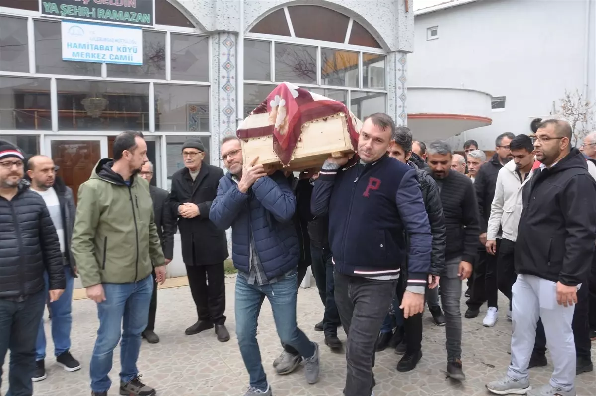 Boşandığı Eşi Tarafından Öldürülen Kadın Defnedildi