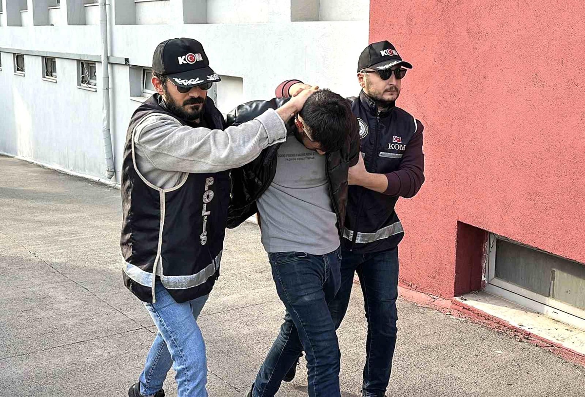Adana\'da 50 Ruhsatsız Tabanca Ele Geçirildi