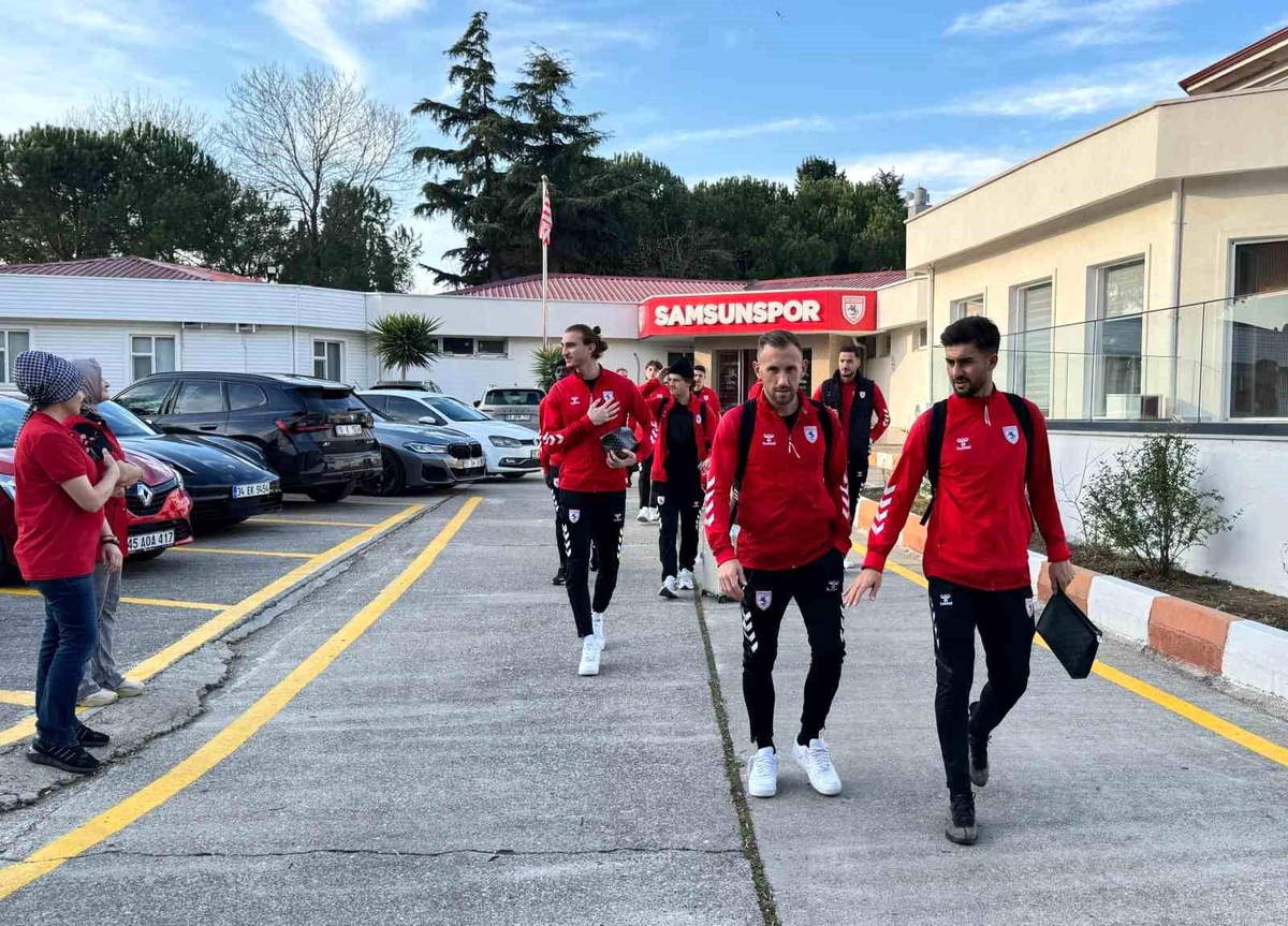 Samsunspor İstanbul\'a Gitti