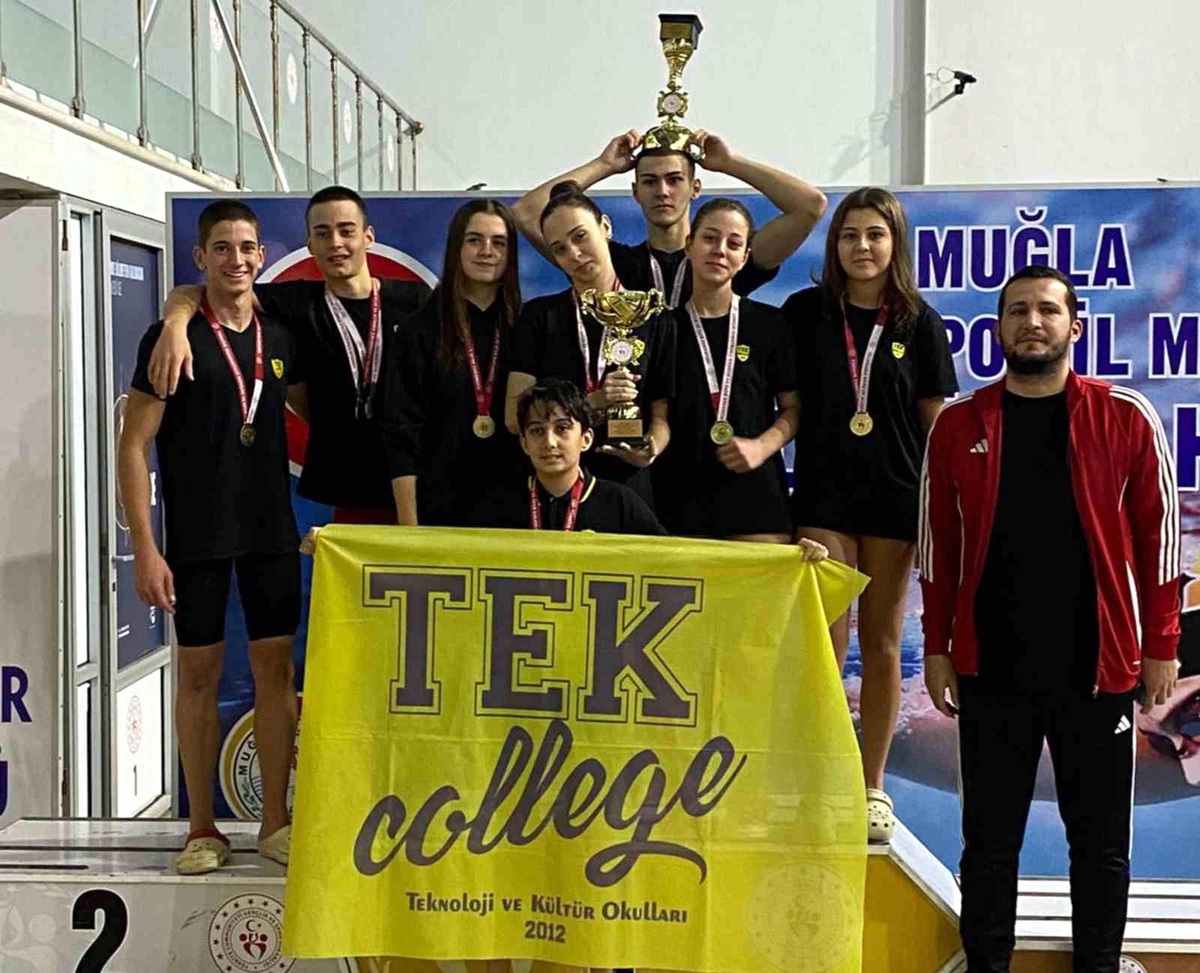 TEK Koleji Yüzme Takımı Muğla Şampiyonu