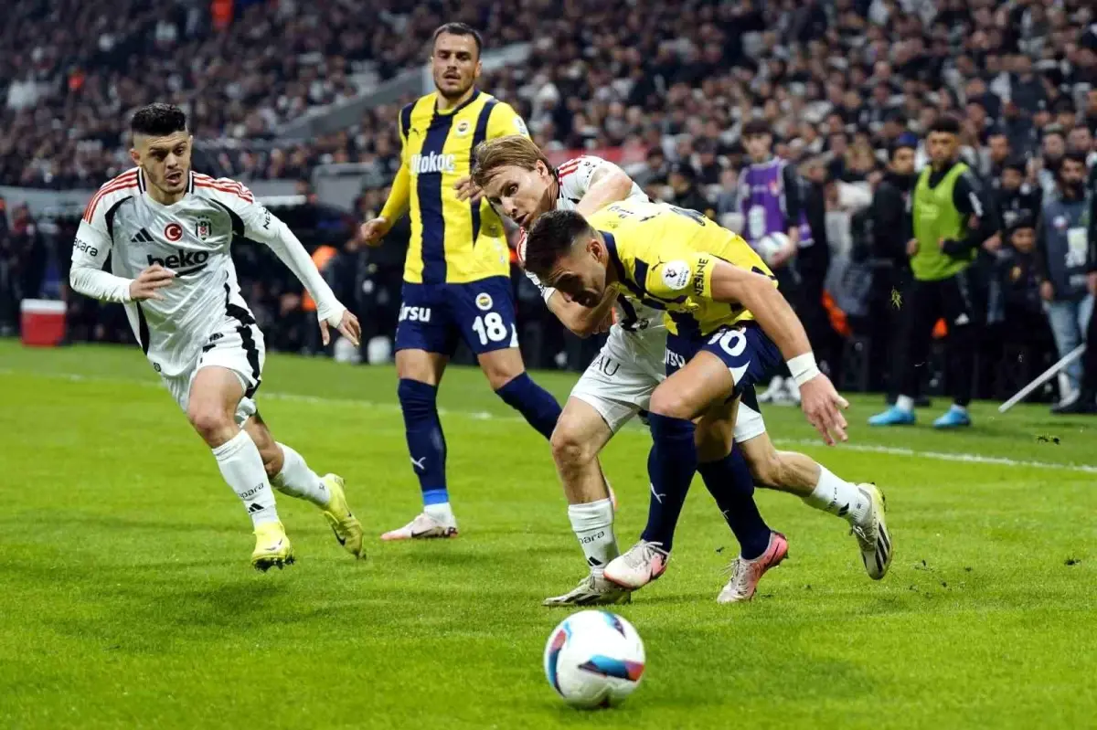 Beşiktaş-Fenerbahçe Derbisinde İlk Yarı 0-0