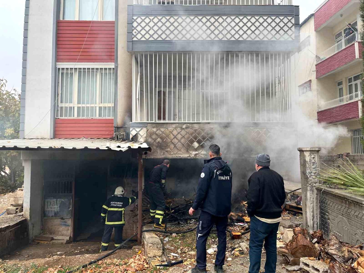 Adıyaman\'da Klima Yangını Paniğe Neden Oldu