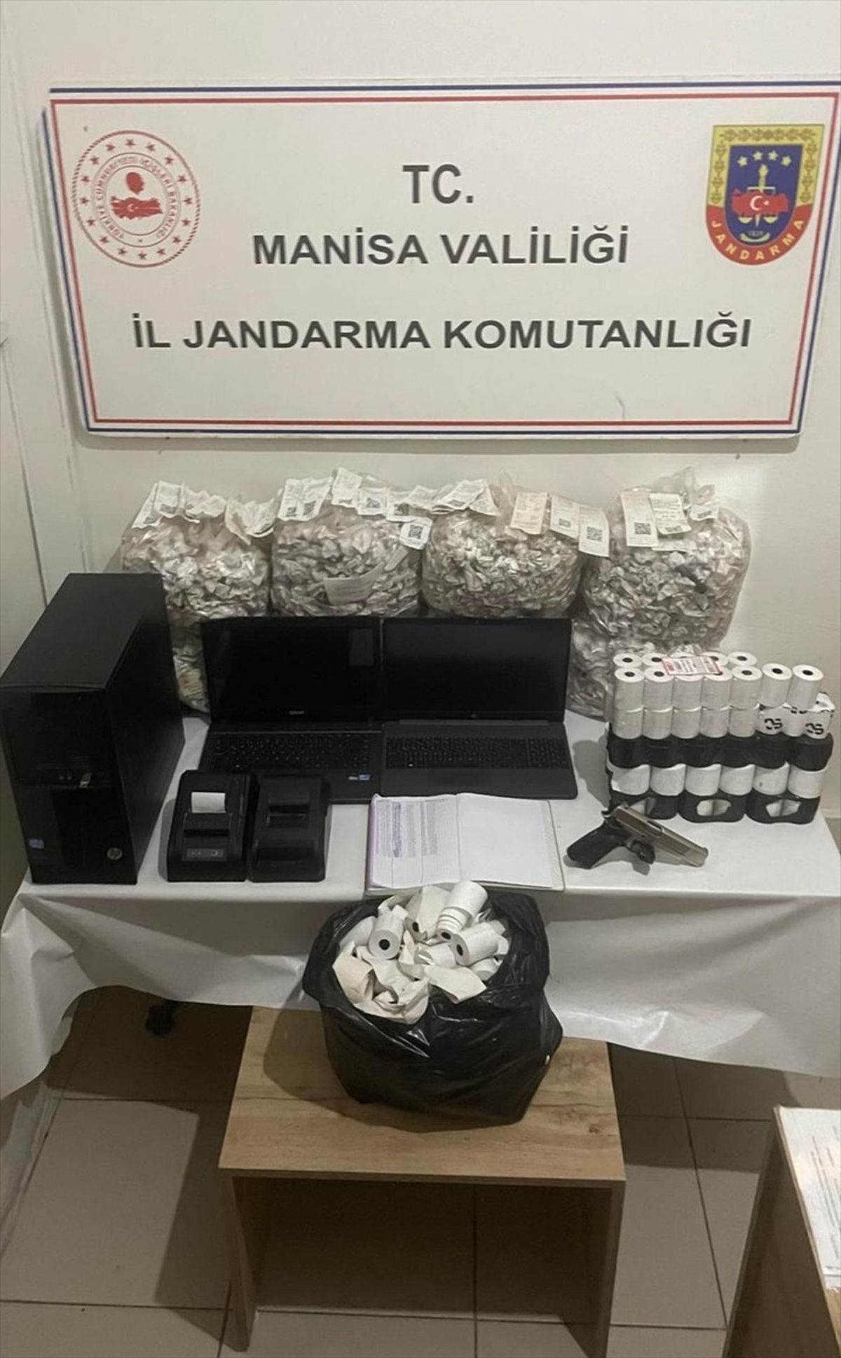 Manisa\'da Sahtecilik Operasyonu