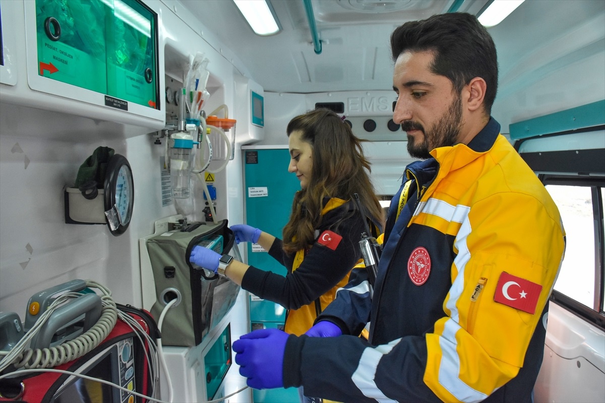 Ambulans Aşkı: Sağlık Çiftinin Hikayesi