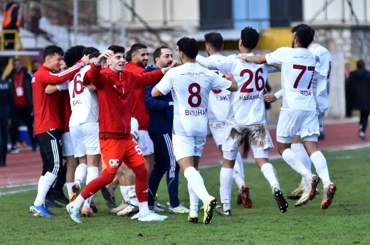 İnegölspor, Karaköprü Belediyespor\'u 2-1 Mağlup Etti