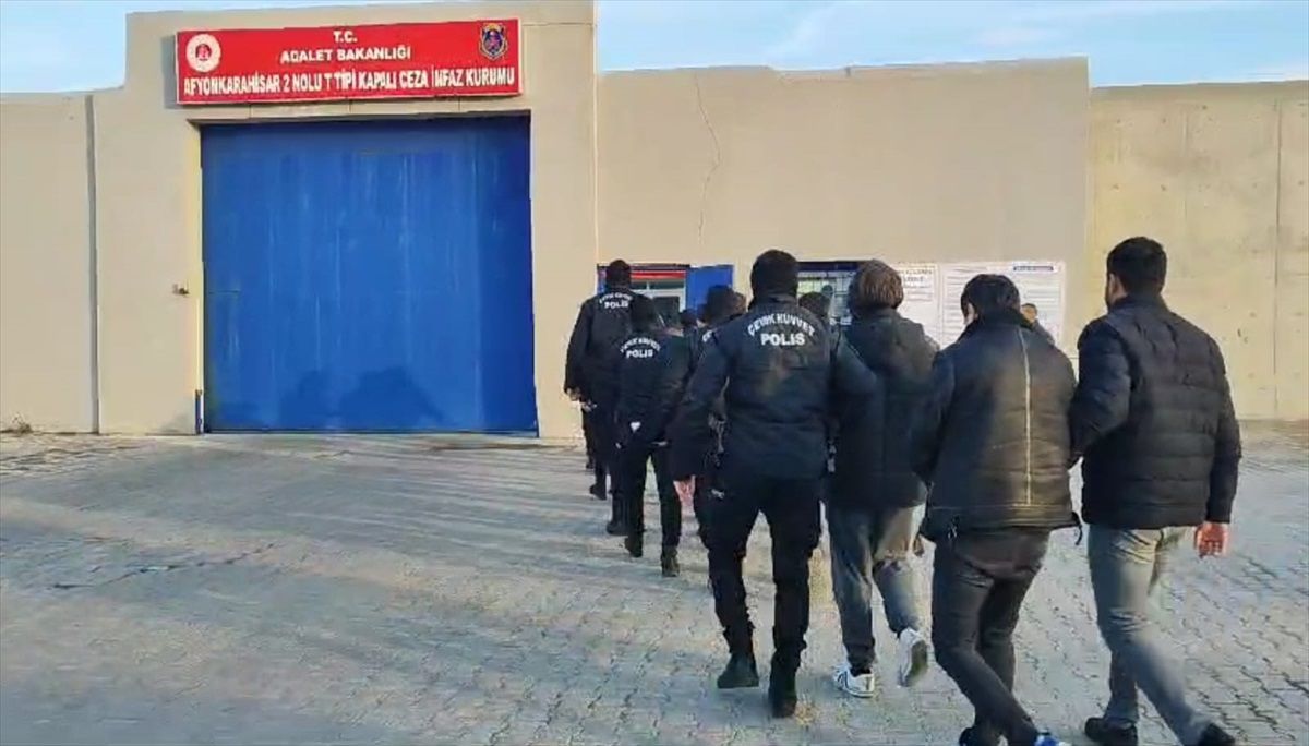 4 İlde Dolandırıcılık Operasyonu: 8 Şüpheli Tutuklandı