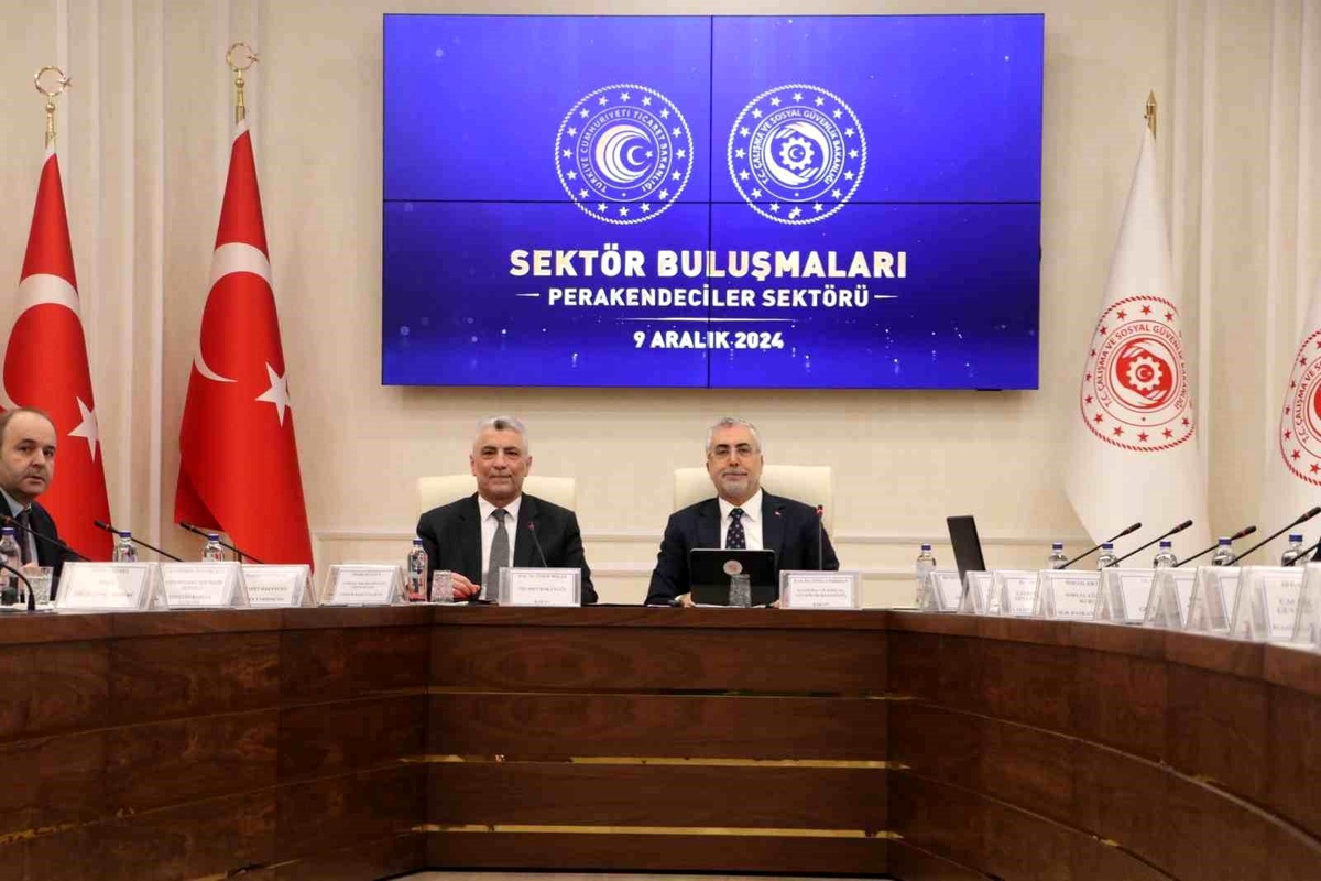 Işıkhan: Ücretler Fırsatçılara Ezdirilmeyecek