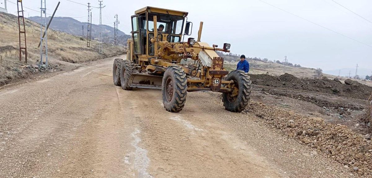 Gölbaşı\'nda Bozuk Yollar Yeniden Düzenleniyor