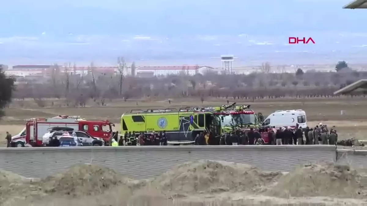 Isparta\'da eğitim uçuşu sırasında askeri helikopter düştü: 6 şehit