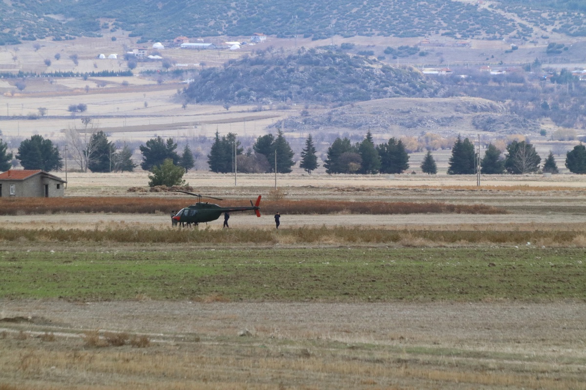 Isparta\'da Eğitim Uçuşu Yapan Askeri Helikopter Düştü
