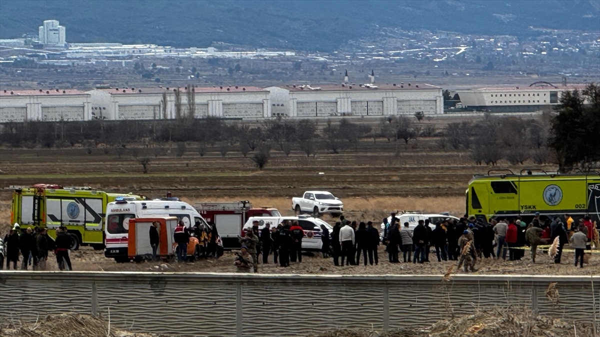 Isparta\'daki askeri helikopter kazasında şehit sayısı 6\'ya yükseldi