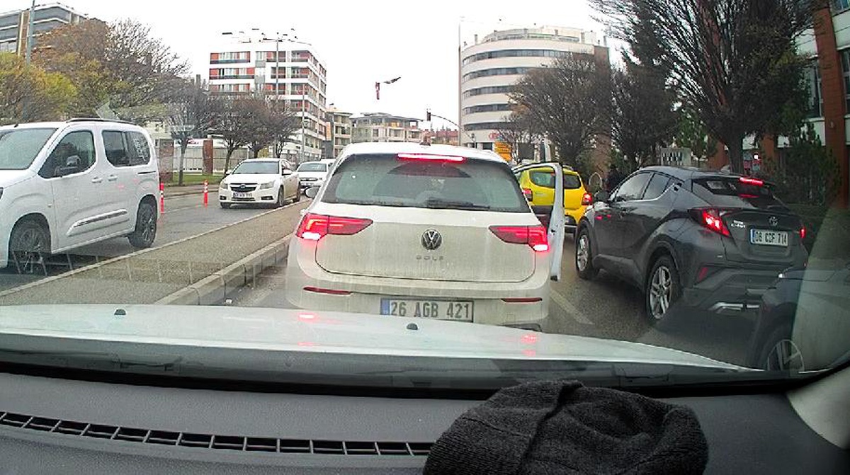 Eskişehir\'de Araçta Şiddet Anları