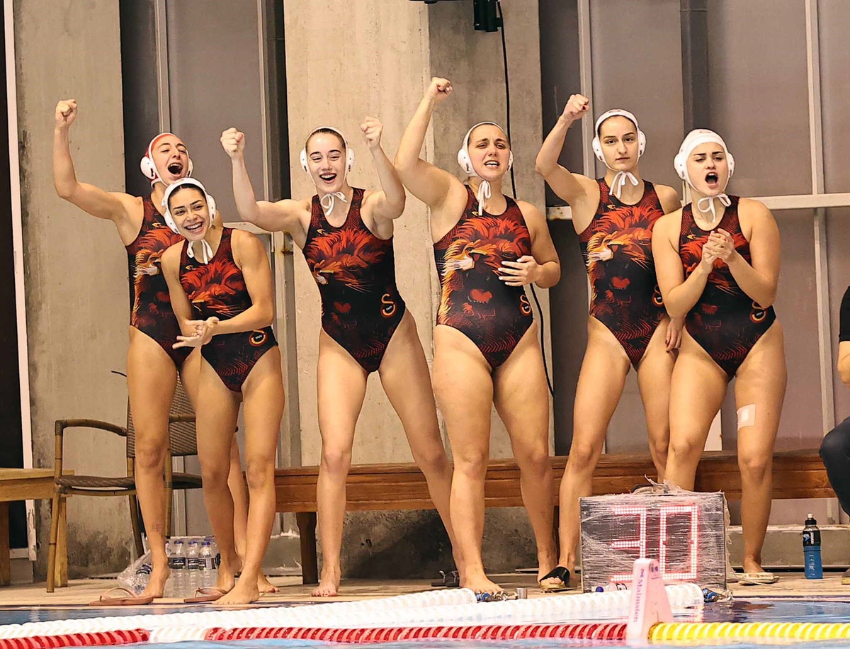 Galatasaray ve İzmir Büyükşehir Belediyesi Final Four\'a Yükseldi