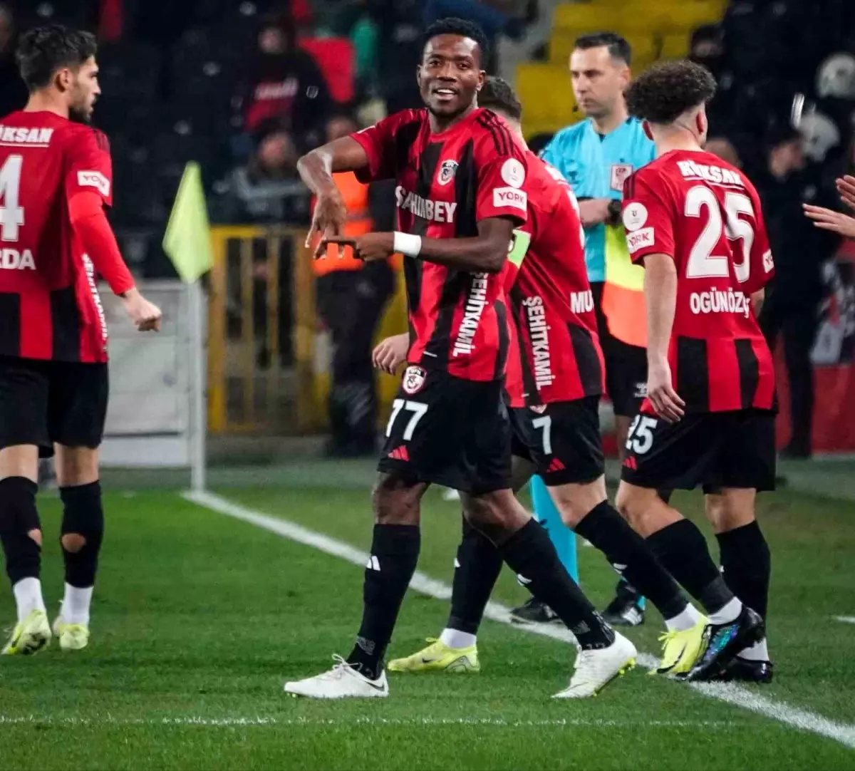 Gaziantep FK 1-0 Önde