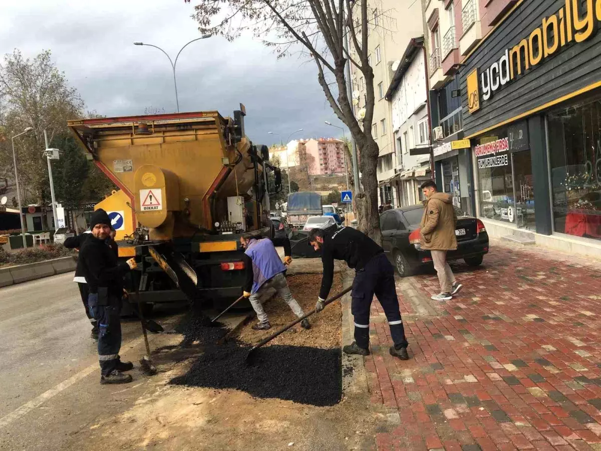 Bilecik\'te Asfalt Yama Çalışmaları Hızla Devam Ediyor