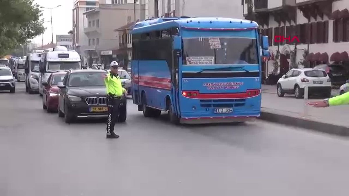 Adana\'da Trafik Denetimi: 39 Sürücüye Para Cezası Kesildi