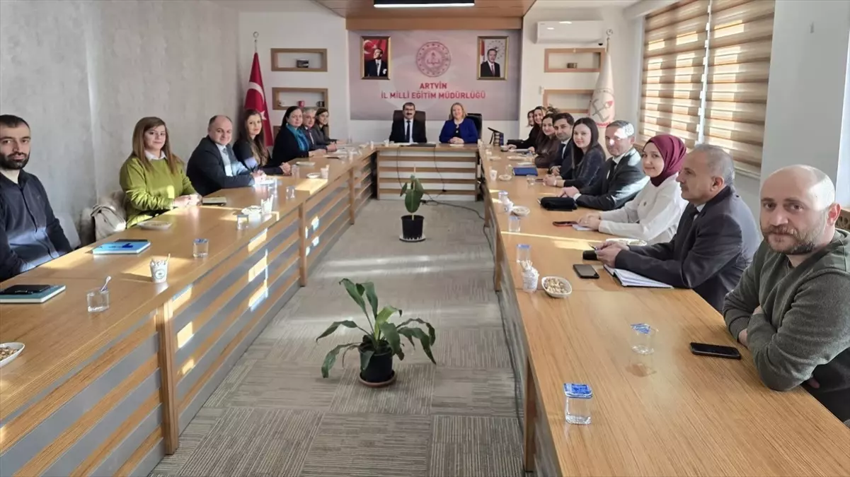 Artvin\'de Özel Gereksinimli Öğrenciler İçin Toplantı